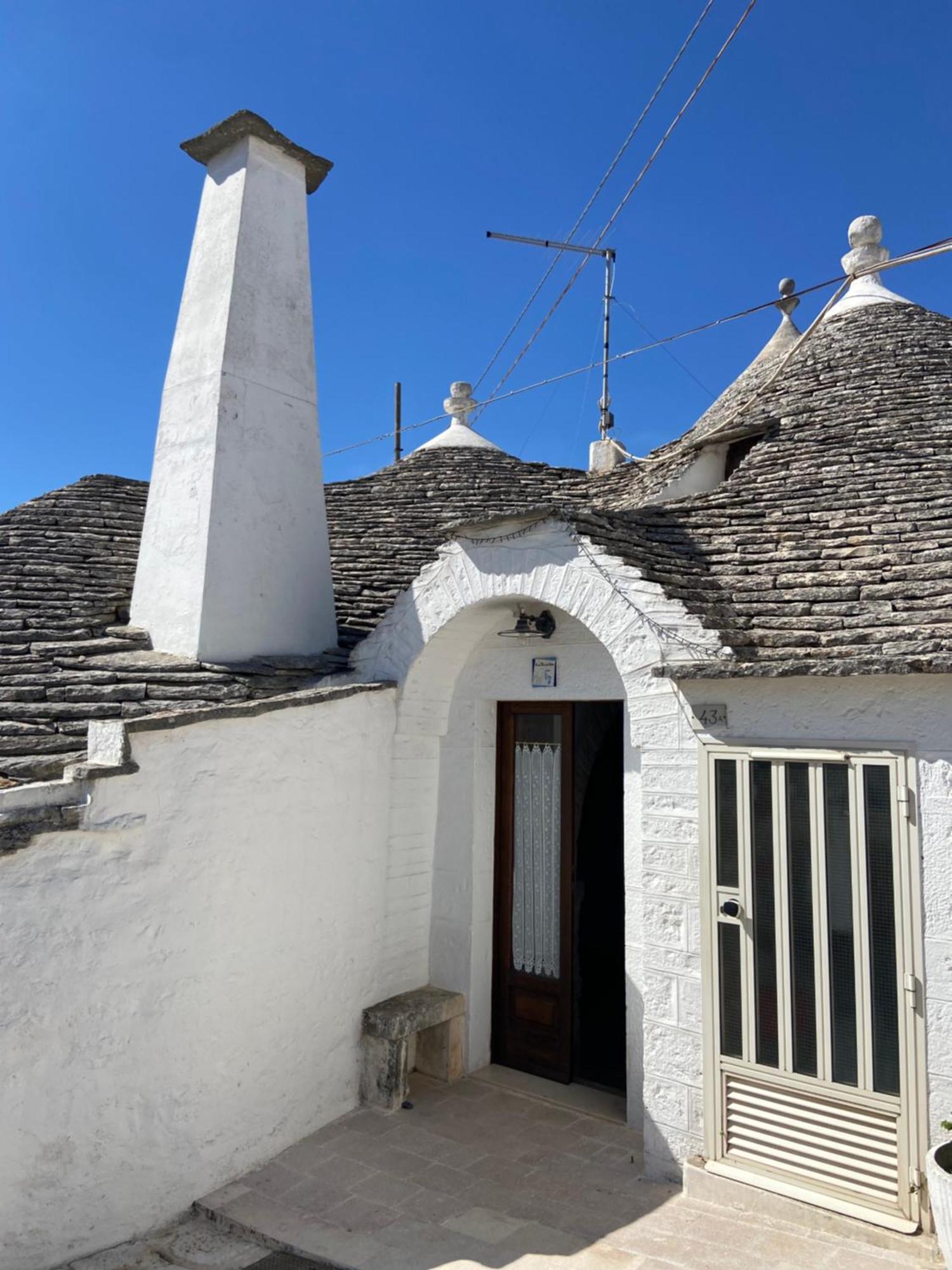 A Due Passi Dal Centro - Trullo Apartment อัลเบโรเบลโล ภายนอก รูปภาพ