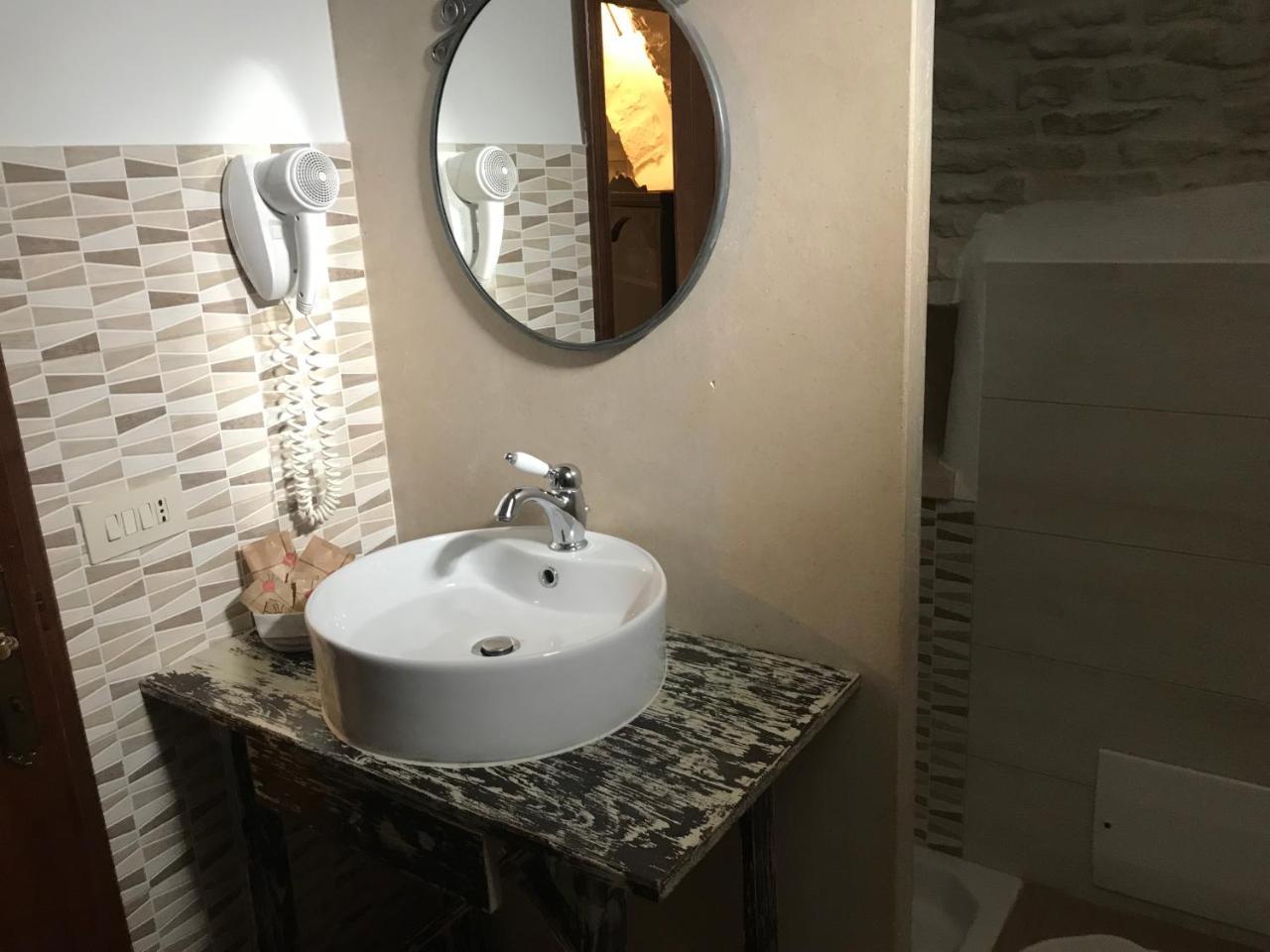 A Due Passi Dal Centro - Trullo Apartment อัลเบโรเบลโล ภายนอก รูปภาพ